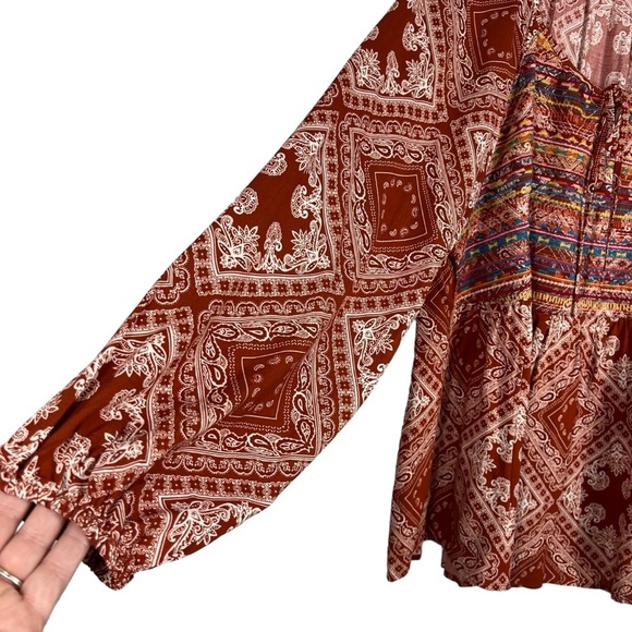 SAVANNA JANE Plus size 1X Bohemain Embroidered Flowy Top - Picture 6 of 8